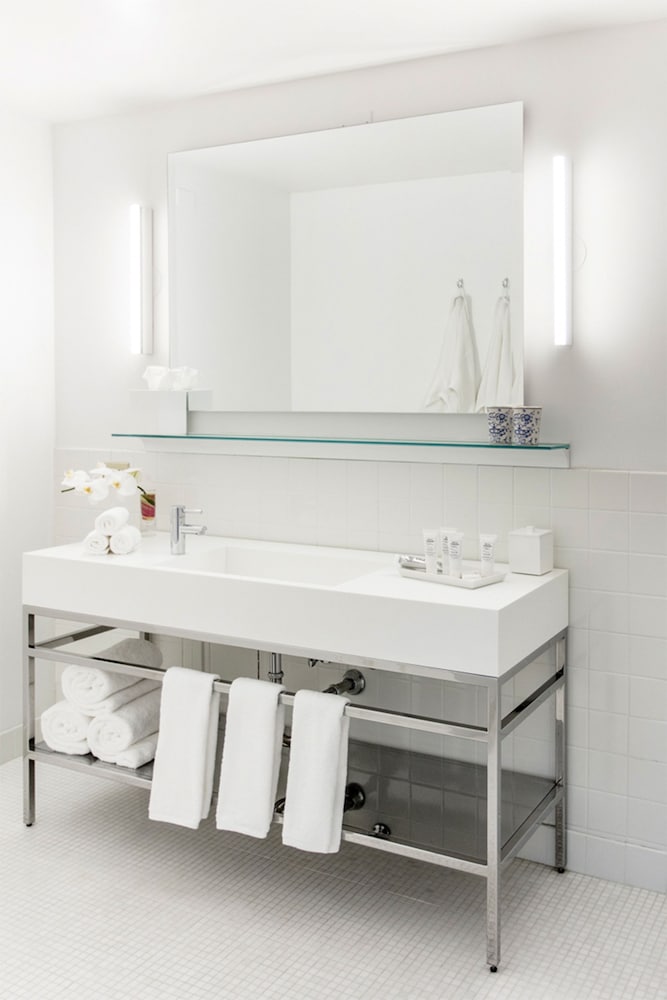 Фото Ambassador Chicago