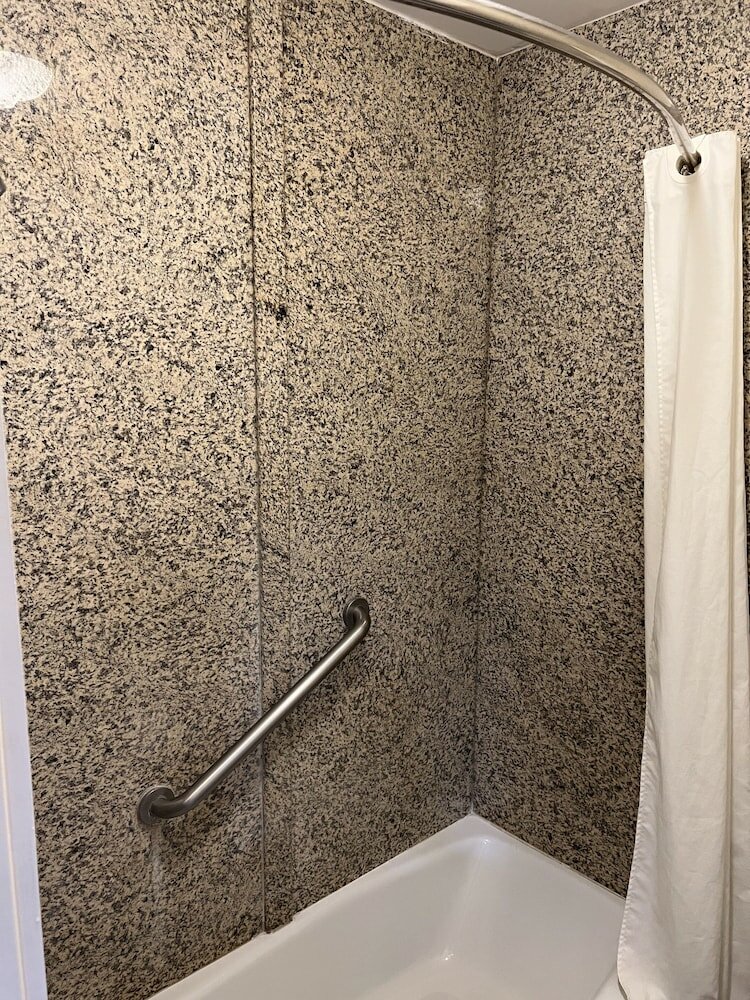 Фото Travelodge by Wyndham Brea