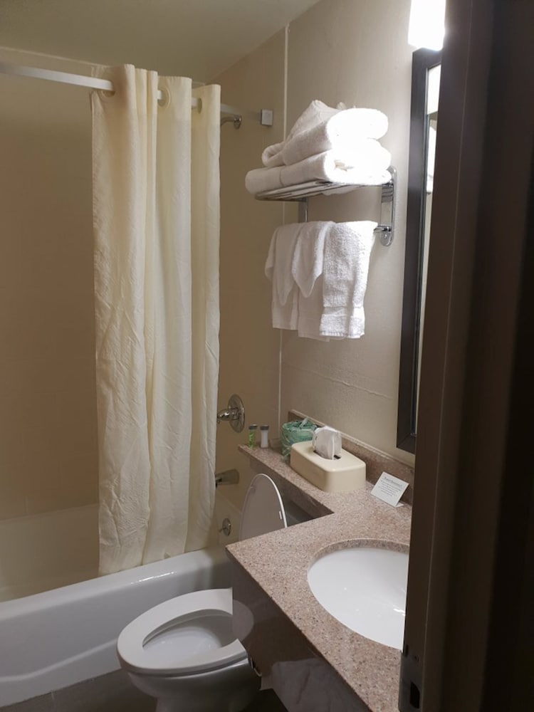 Фото Sleep Inn Jfk Airport Rockaway Blvd