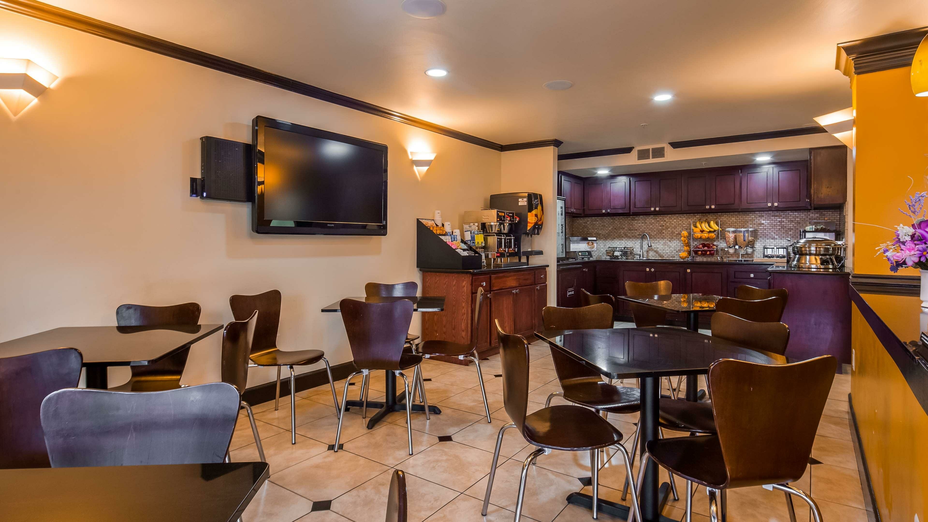 Фото Best Western Orchard Inn