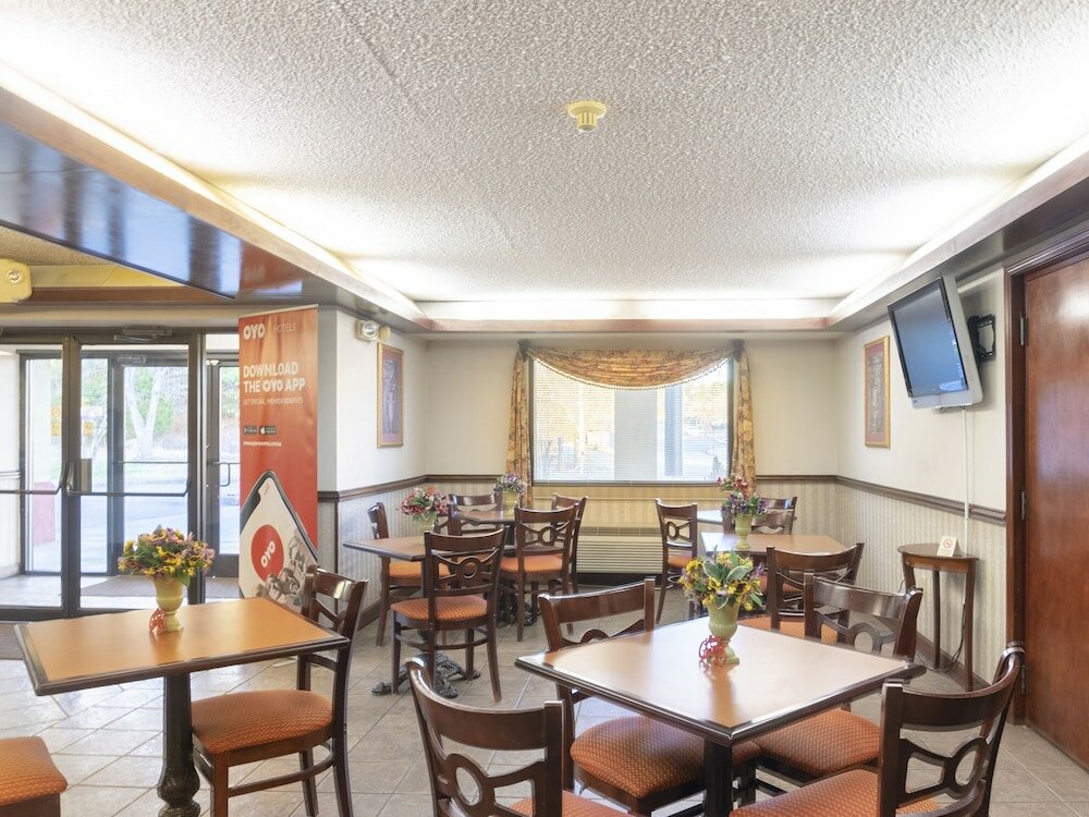 Фото Oyo Hotel Adairsville Hwy 140