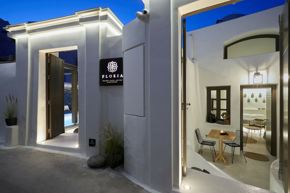 Фото Floria Suites