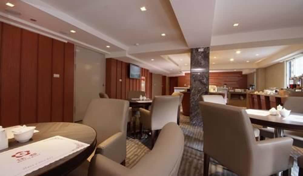 Фото Tokyo International Hotel