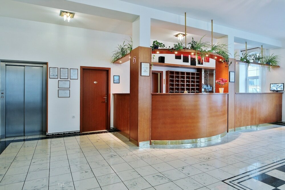 Фото Hotel Attic