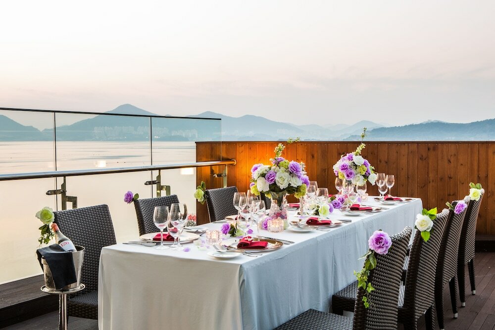 Фото Hidden Bay Hotel