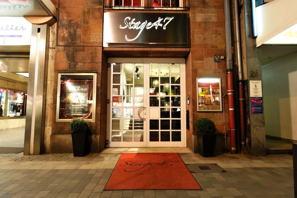 Фото отеля 1