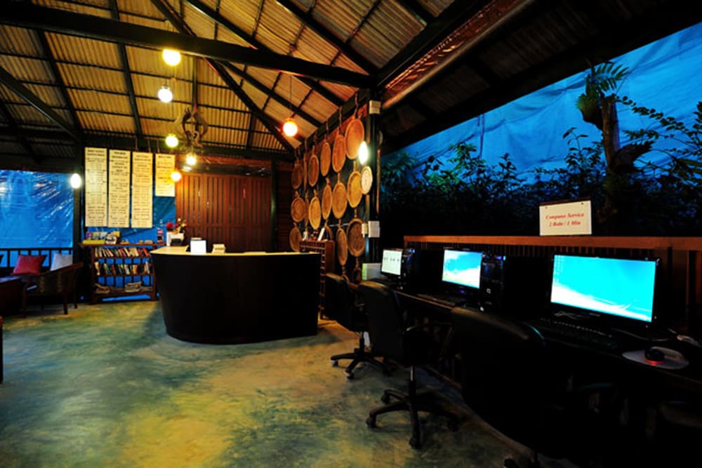 Фото Phi Phi Arboreal Resort