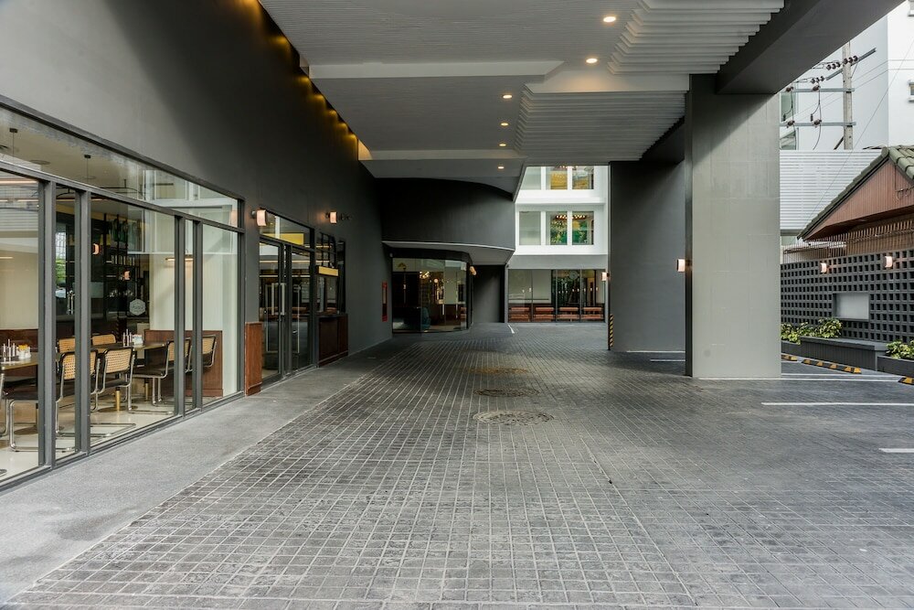 Фото Hotel Amber Sukhumvit 85