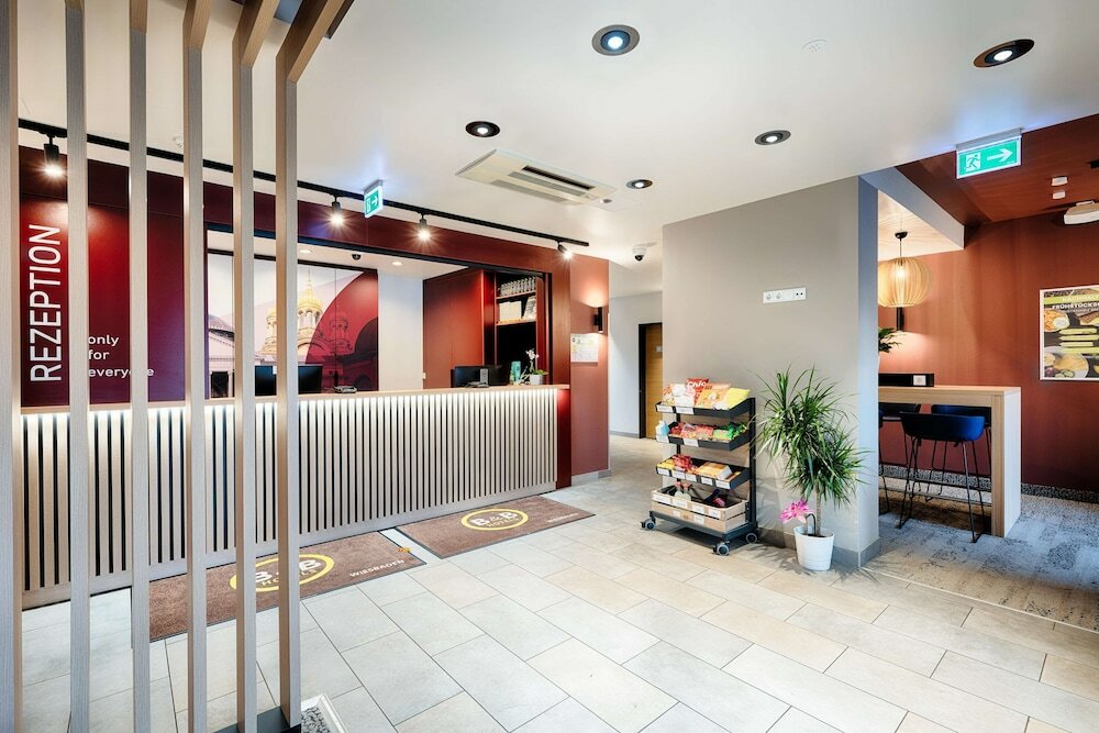 Фото B&b Hotel Wiesbaden