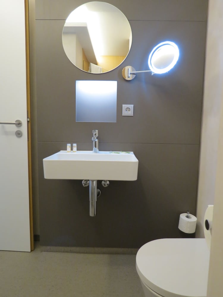 Фото Hotel Neuthor