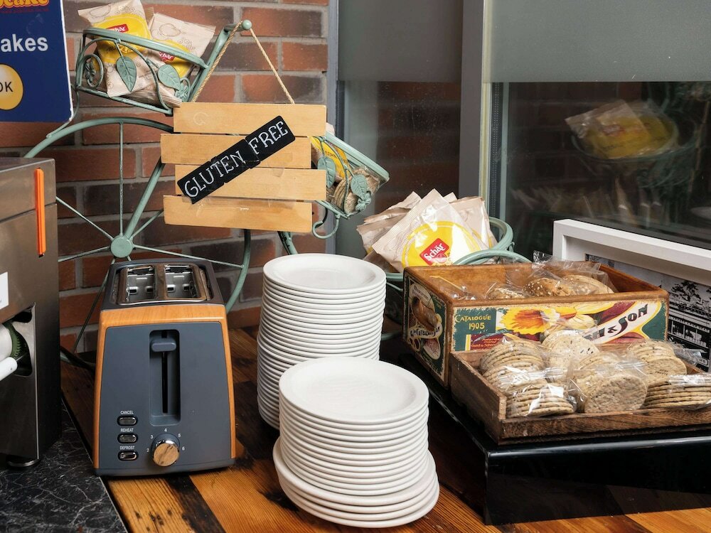 Фото Novotel Cardiff Centre