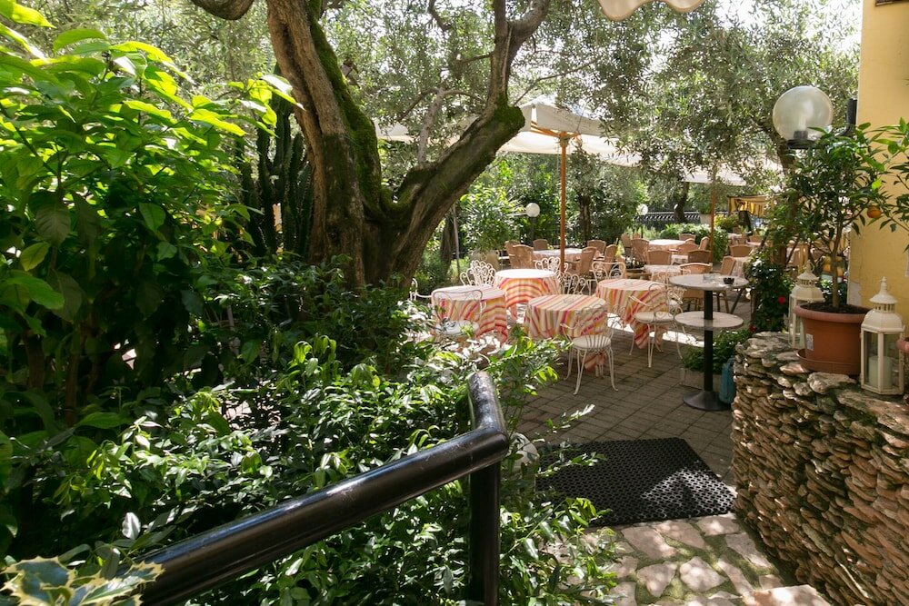 Фото Hotel Serenella