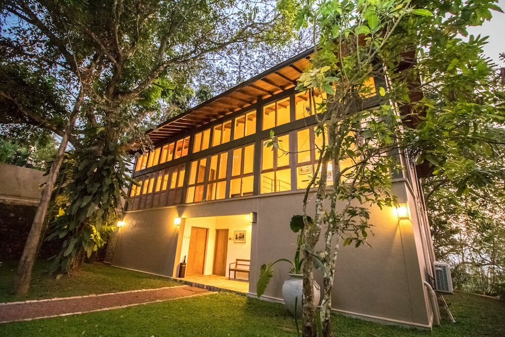 Фото Отель Kings Pavilion