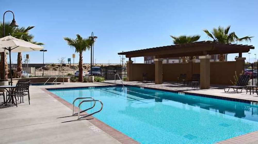 Фото Hilton Garden Inn Palmdale