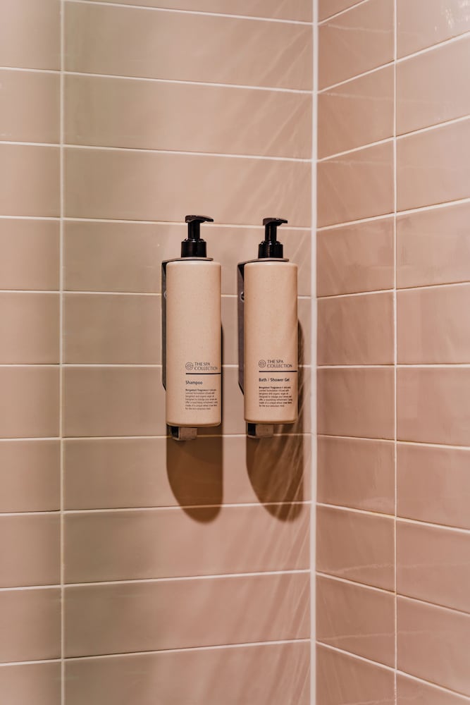 Фото Hotel De Hallen