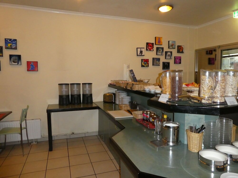 Фото Monopol Hotel