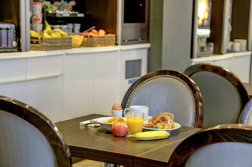 Фото Best Western Buckingham Palace Rd