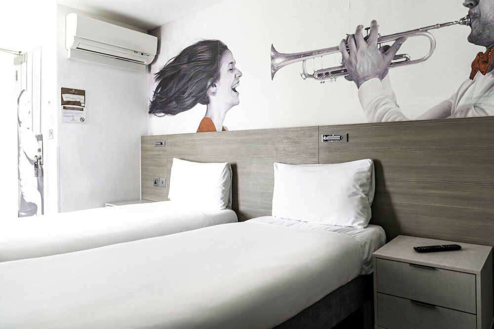 Фото Executive Rooms London Kensington