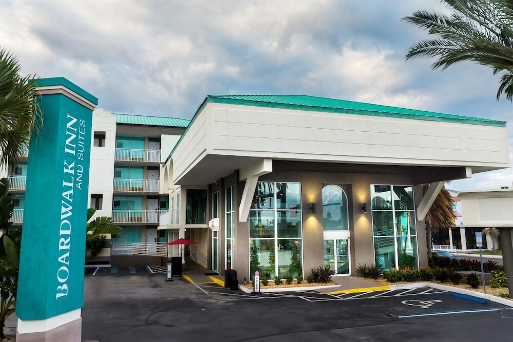 Фото Boardwalk Inn and Suites