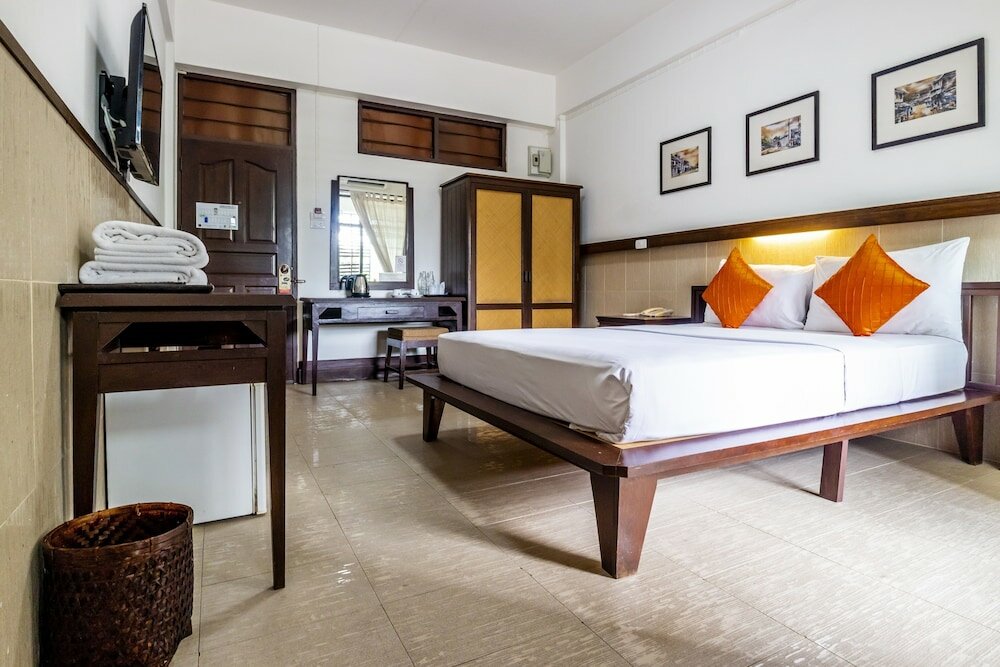 Фото Sakulchai Place Hotel