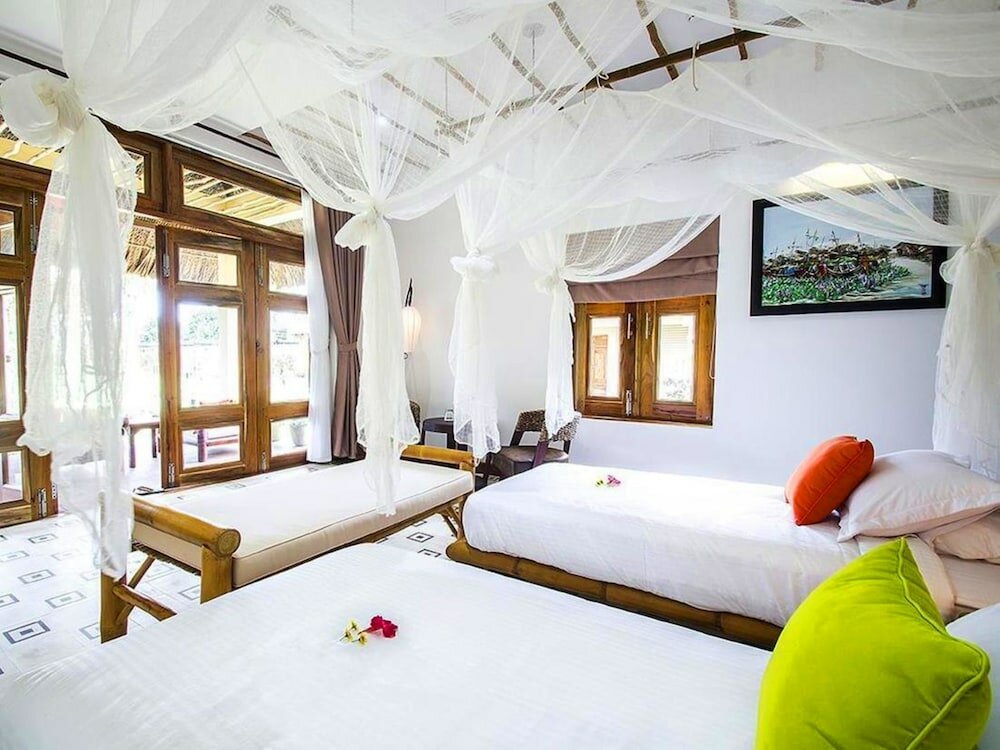 Фото The Island Lodge