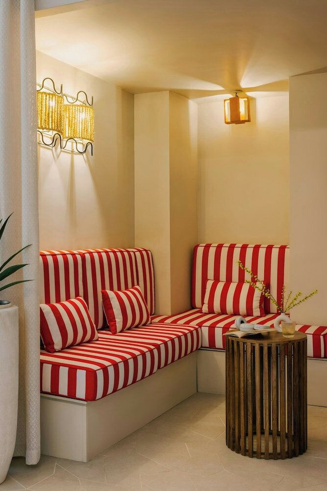 Фото Yelo Lumière by Sonder