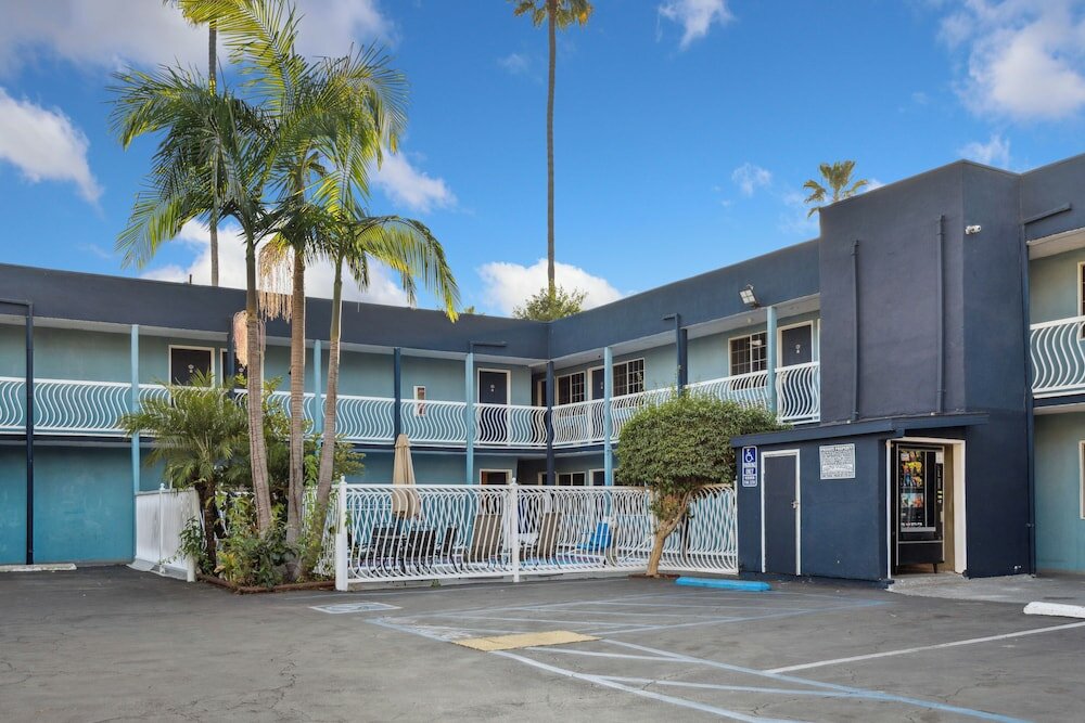 Фото Hotel H Wood