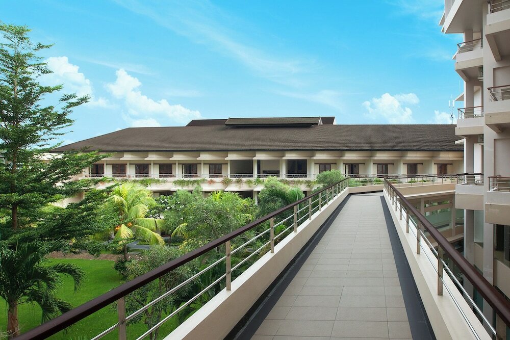 Фото Lombok Raya Hotel