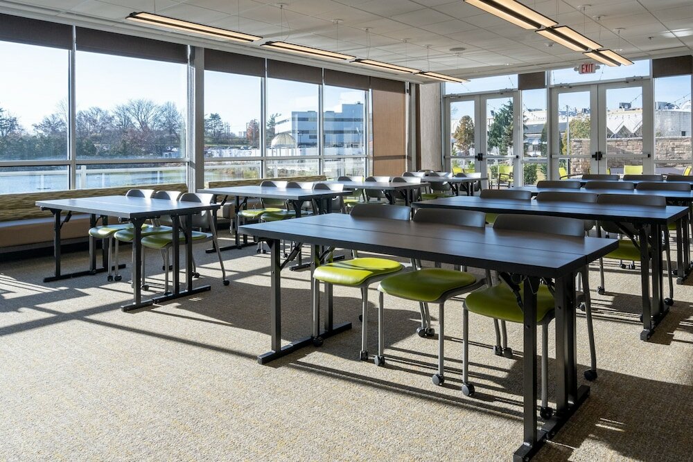 Фото SpringHill Suites by Marriott Woodbridge