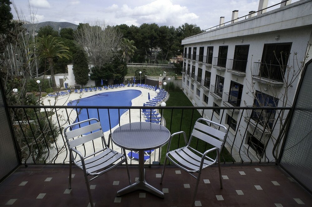 Фото Hotel Ciudad de Castelldefels