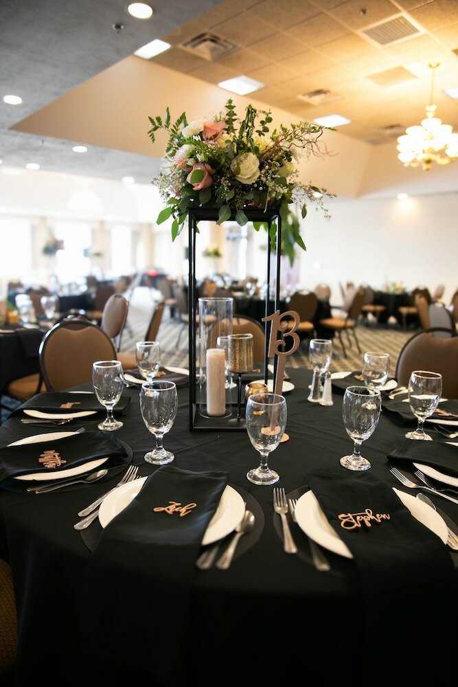 Фото Lakeside Resort and Conference Center