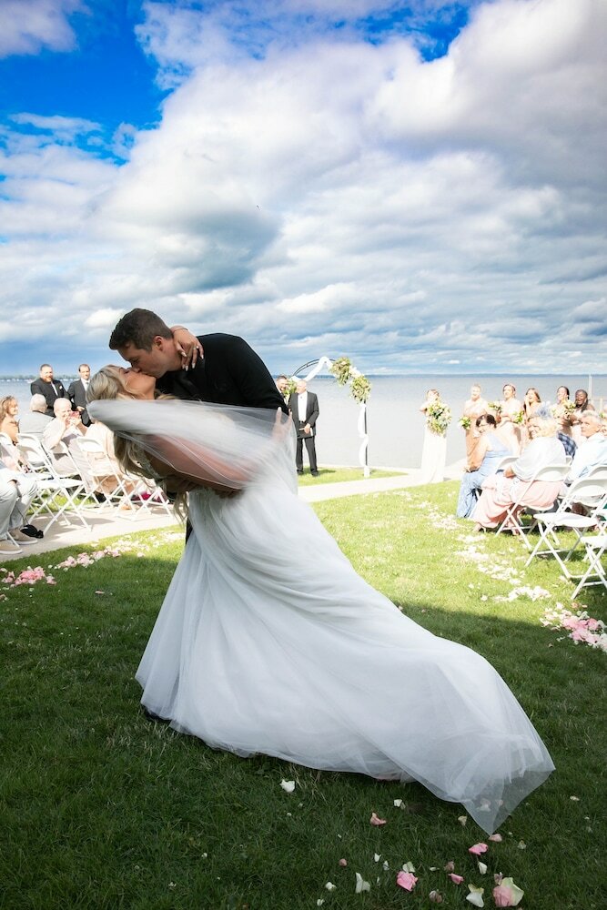 Фото Lakeside Resort and Conference Center