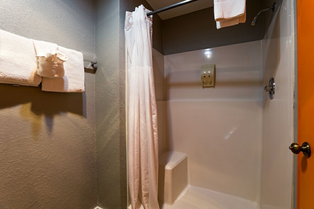 Фото Coast River Inn by Oyo Seaside