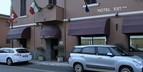 Внешний вид отеля Hotel Est в Пьомбино, фото 2