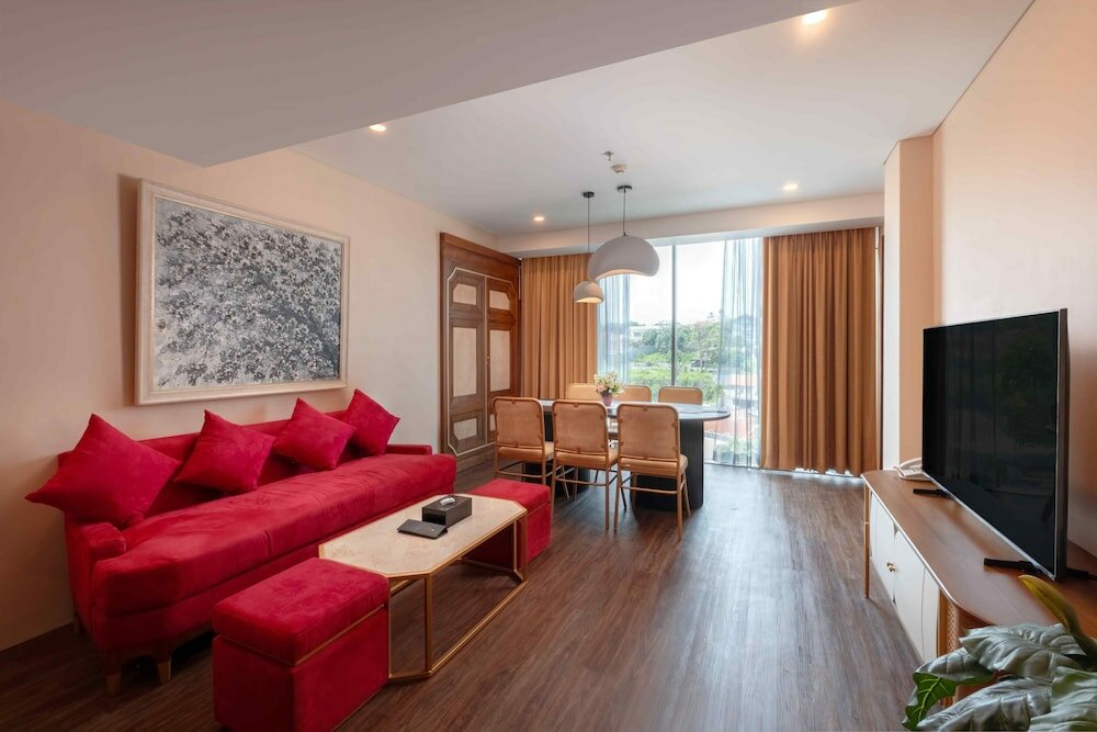 Фото Grand Edge Hotel Semarang