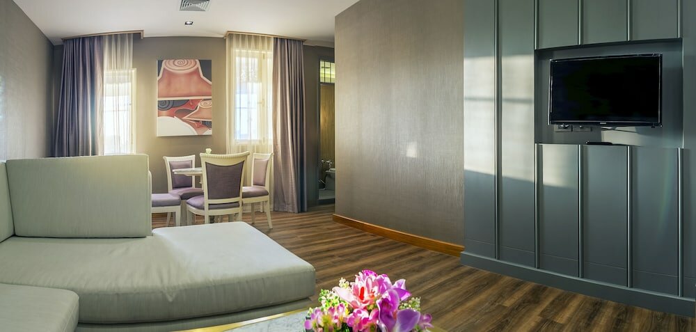 Фото Royal Rattanakosin Hotel