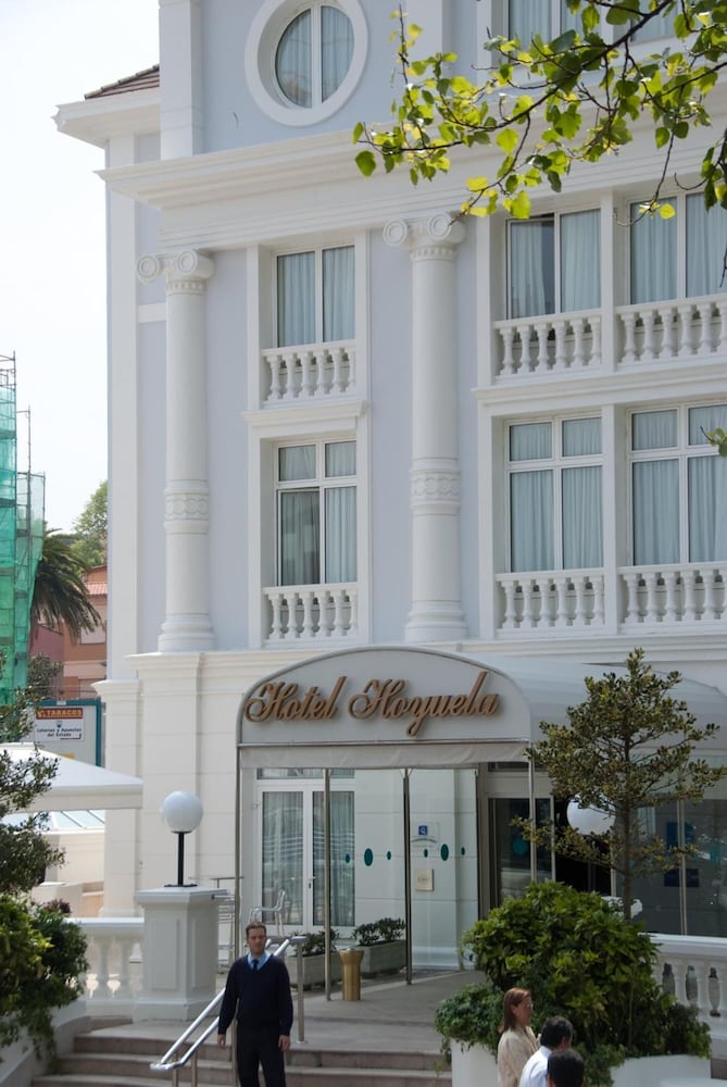 Фото Hotel Hoyuela