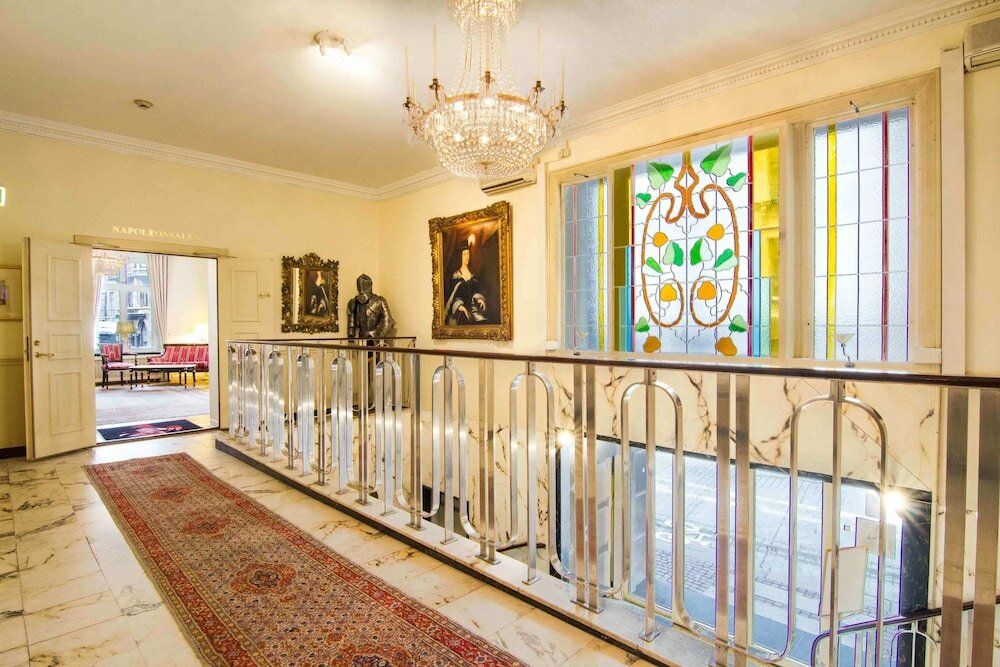 Фото Mayfair Hotel Tunneln