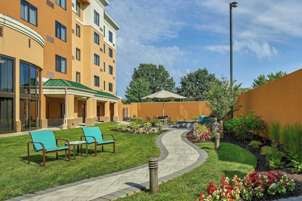 Фото Courtyard by Marriott Philadelphia Langhorne
