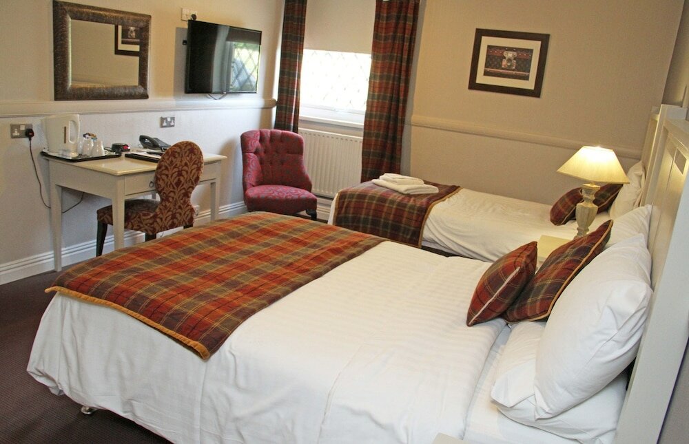 Фото Honest Lawyer Hotel