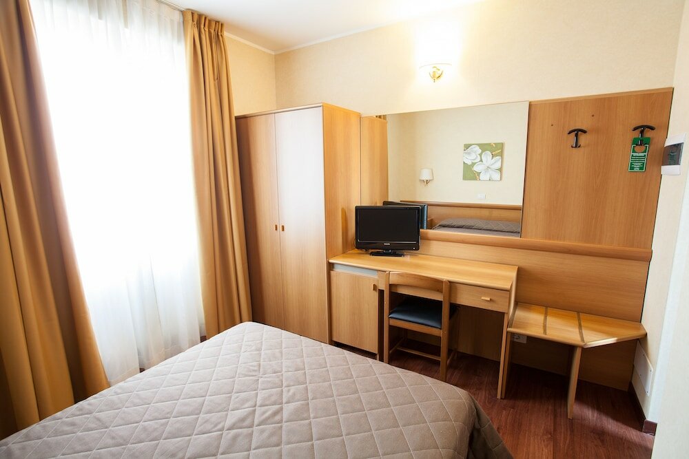 Фото Hotel Esperia