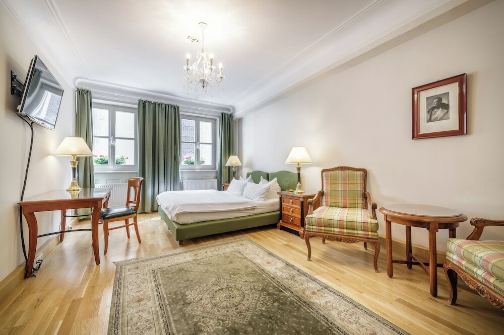 Фото Bohemian Hotel