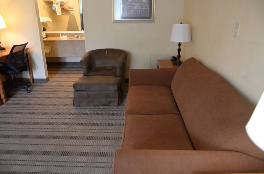 Фото Baymont by Wyndham Lynchburg