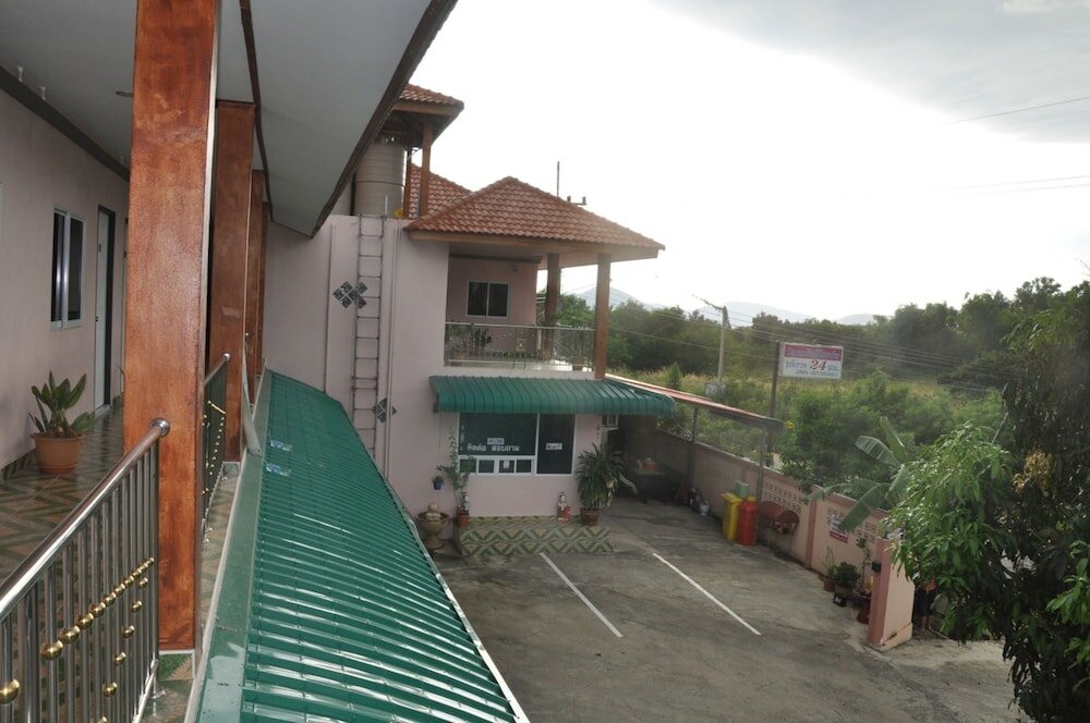 Фото Wattana Hill Resort