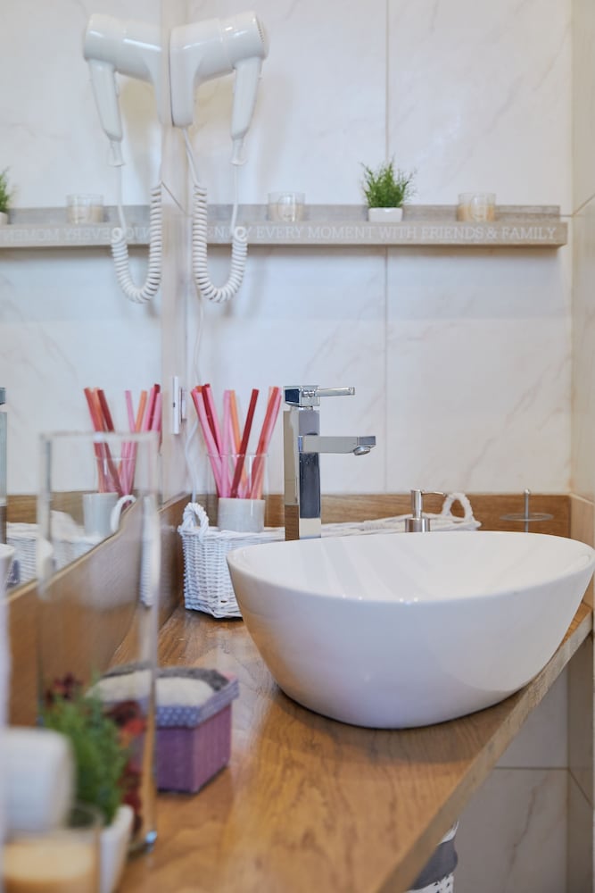 Фото Leone X Guest House