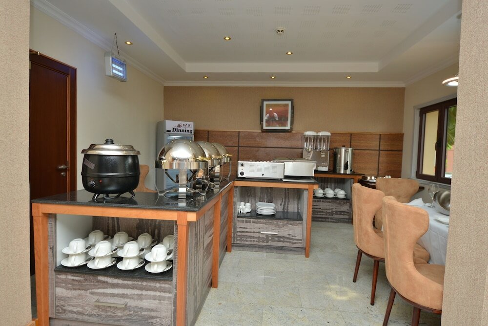 Фото Alphaplus Apartments