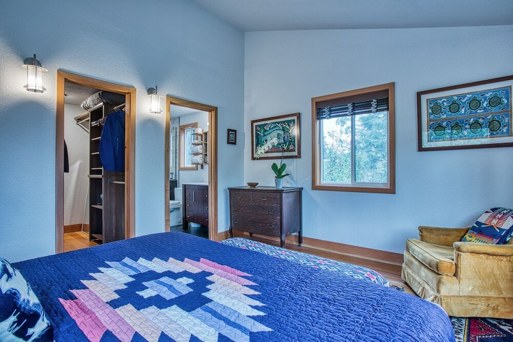 Фото Sehome Garden Inn