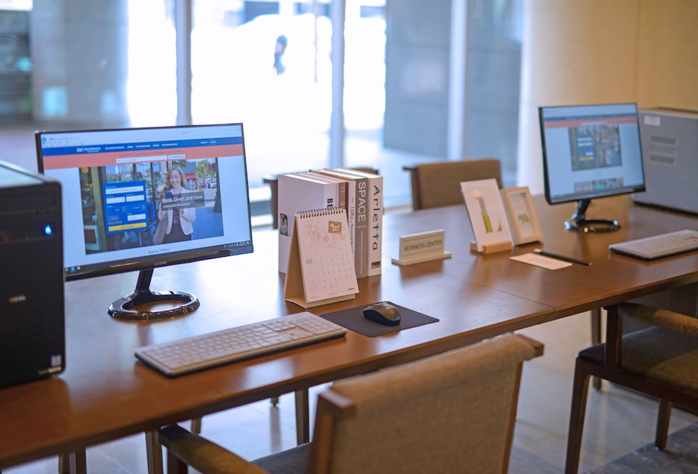 Фото Harbor Park Hotel