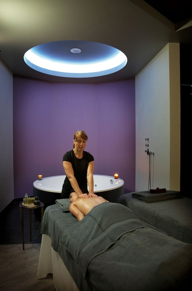 Фото The Vine Hotel