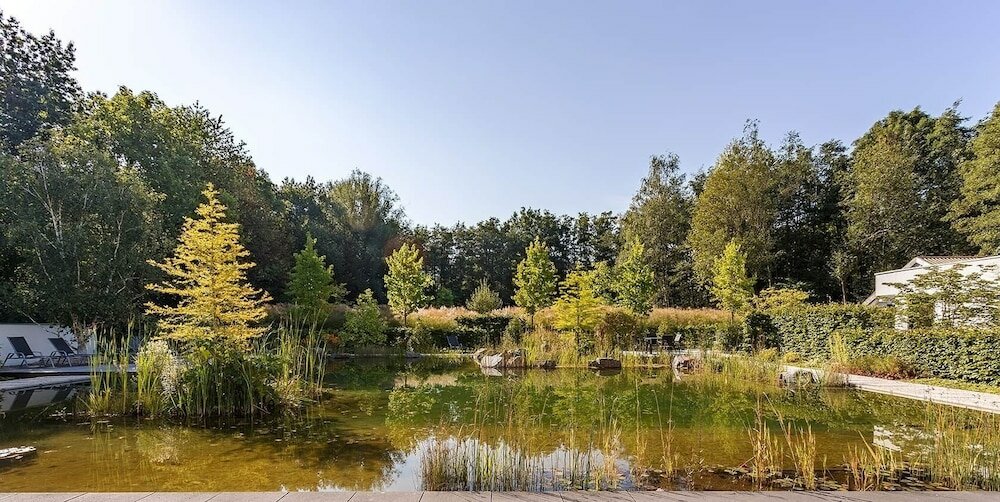 Фото Essensio Hotel Düsseldorf